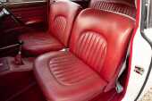 1967 Jaguar Mk. II - 36