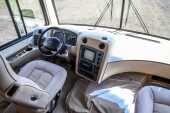 2005 Newmar Scottsdale 3201 Motorhome - Offered without reserve - 35