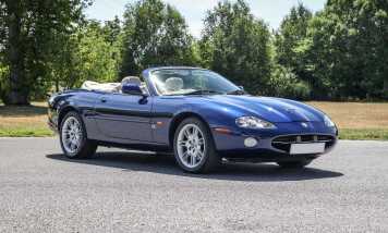 2001 Jaguar XK8 Convertible - Offered without reserve