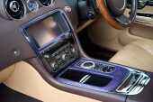 2010 Jaguar XJ V8 Portfolio Auto - 24