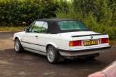 1990 BMW 325i Cabriolet - Offered without reserve - 17
