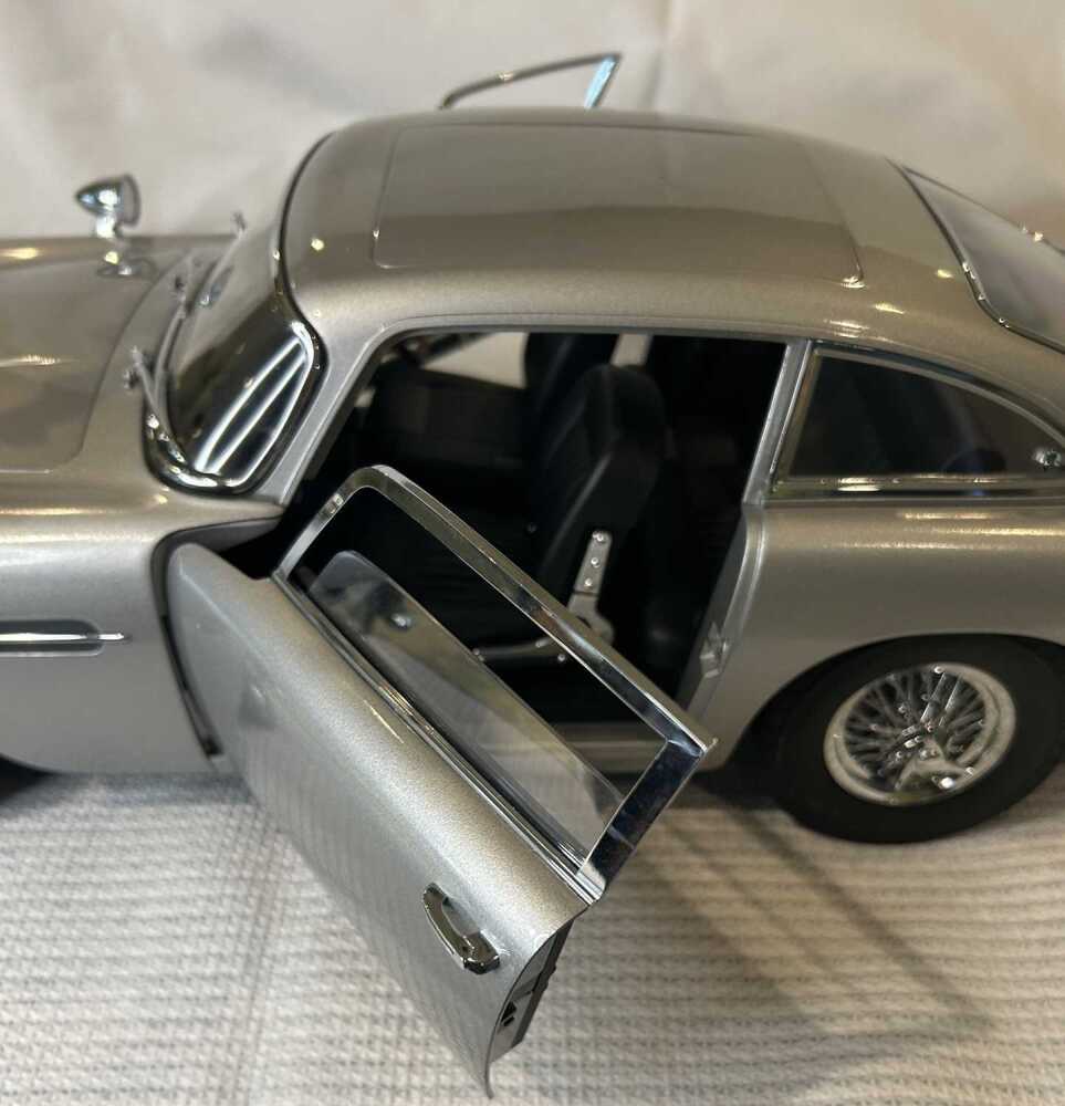 Eaglemoss 1/8 Construire Votre Propre James Bond 007 Aston Martin DB5 De 46 Inc Eaglemoss 1/8 Construire Votre Propre James Bond 007 Aston Martin DB5 De 46 Inc