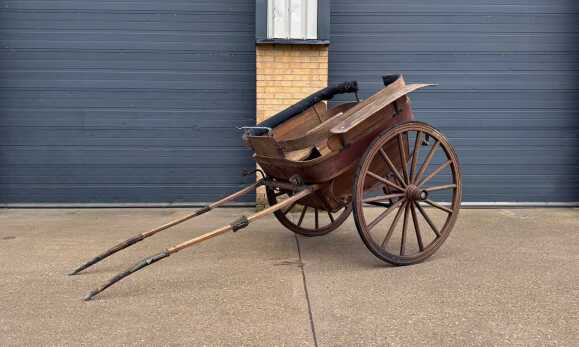 Governess style horse cart *WITHDRAWN*