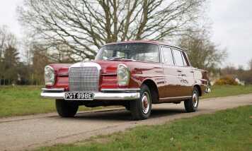 1967 Mercedes-Benz 220B Fintail